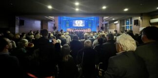 Na Svetosavskoj akademiji uručene stipendije za petoro studenata sa teritorije Eparhije niške Foto: FB NCPD "Branko"