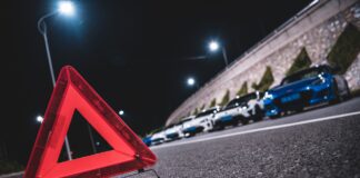 Vodič za vozače: evo šta da uradite dok čekate šlep službu šlep služba