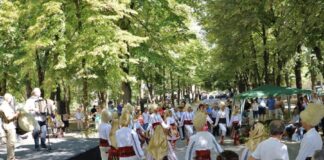 Stari zanati, lekovito bilje, zimnica, poselo i ludi banjski ples. “Etno susreti – Niška Banja 2023.“