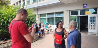 Da li je JP Direkcija za javni prevoz „pojelo“ besplatne udžbenike za niške đake? besplatni udžbenici