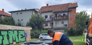 JKP Mediana uklonilo mini divlju deponiju u ulici Dr Miodraga Lazića. Saradnja sa građanima ključna,poručuju