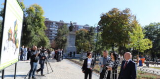 Obnovljene zelene površine, behaton kocke i novo dečije igralište u parku na Trgu kralja Aleksandra
