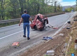 Jedna osoba poginula u sudaru automobila i kamiona u Sićevu
