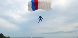 Padobranska ekipa Vojske Srbije „Nebeske vidre“ najbolja na otvorenom državnom prvenstvu u Nišu padobranci