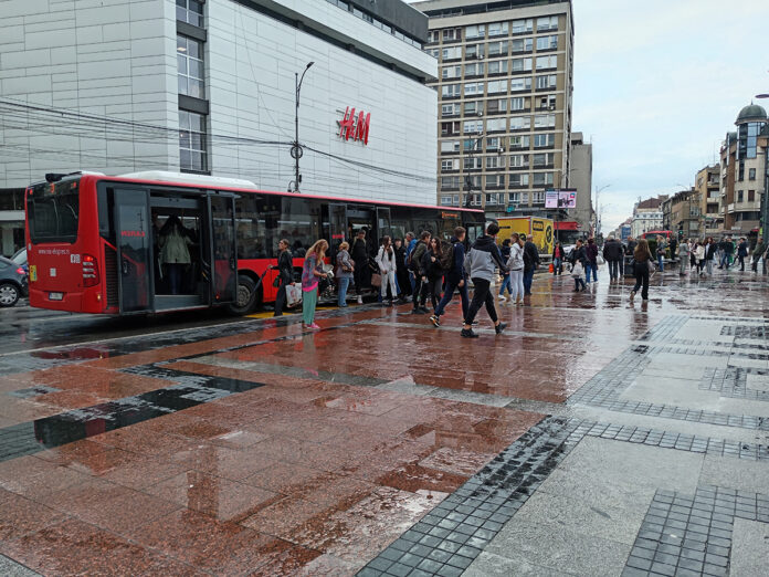 autobus, prigradski, gradski prevoz, stanica centar