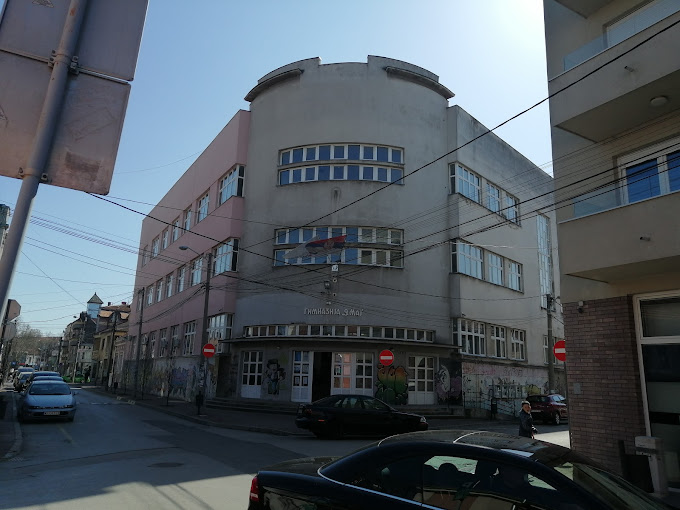 GIMNAZIJA 9.MAJ