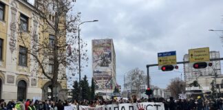 Nišlije na mantije, pa malo severnije, studenti krenuli pešice u Novi Pazar