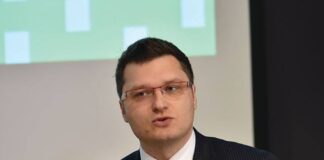 CRTA: Policija napustila našu kancelariju, poneli više od 8.500 kopija dokumenata