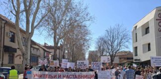 Plenum prosvetnih radnika Niša: Nezakonito smanjenje plata, zastrašivanje zaposlenih – nema povlačenja protest studenti prosveta 8