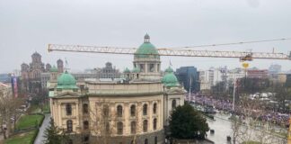 Kreni-promeni predao UN peticiju „o zvučnom oružju“ sa skoro 600.000 potpisa zvučni top