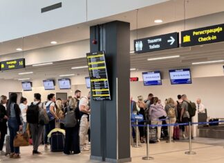 Na aerodromu u Nišu uhapšena državljanka Malte, u prtljagu pronađene 33 cigarete sa marihuanom