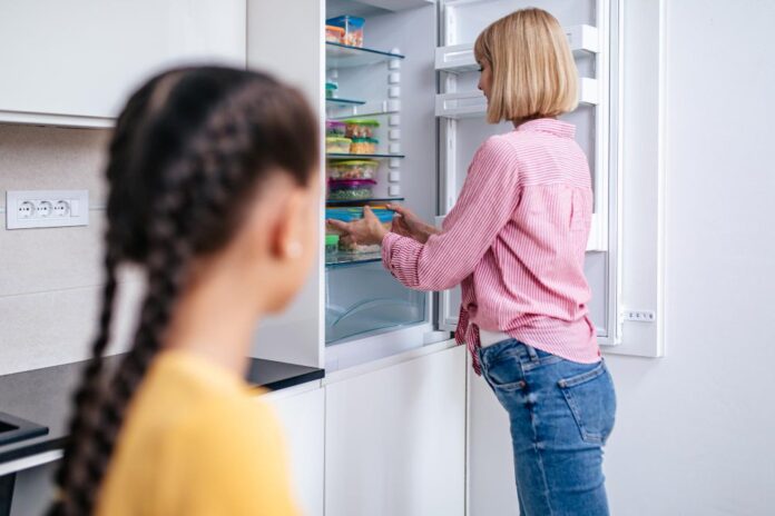 Naissus-Kako pametno organizovati i skladištiti hranu za celu porodicu uz pomoć Candy frižidera Kako pametno organizovati i skladištiti hranu za celu porodicu uz pomoć Candy frižidera