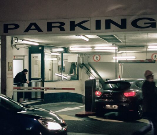 Odobrena izgradnja javne garaže u kompleksu Kliničkog centra Niš podzemna garaza parking