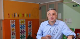 Alek Kavčić danas u Nišu na tribini o besplatnim udžbenicima Aleksandar Kavčić