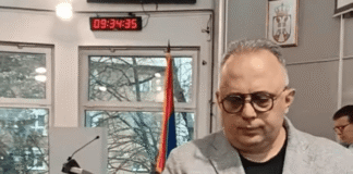 Može li Novaković koji je osuđen na zatvorsku kaznu, da obezbeđuje kvorum