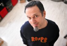 Promocija knjige „Deep Cuts“ Lazara Divjaka u Nišu Lazar Divjak