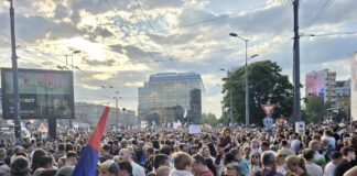 Stanković: Sa Slavije poslata jasna poruka, građani traže izbore i političku odgovornost vlasti slavija skup