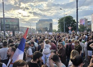 Stanković: Sa Slavije poslata jasna poruka, građani traže izbore i političku odgovornost vlasti slavija skup