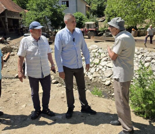 Stanković: Meštani Gabrovca odsečeni od svojih kuća i njiva, više od 40 porodica traži most preko Berbatovske reke